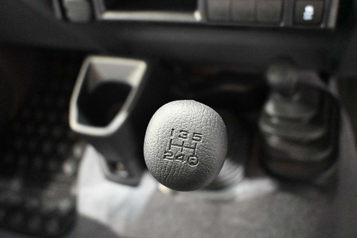 2025 Toyota Landcruiser GXL VDJL79R