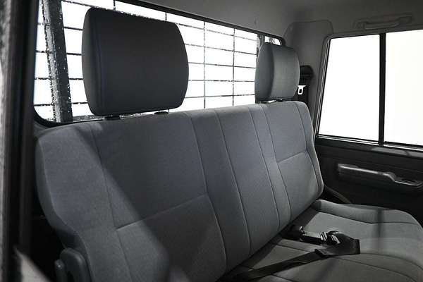 2025 Toyota Landcruiser GXL VDJL79R