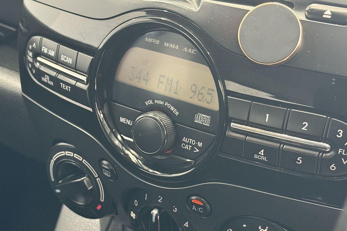 2014 Mazda 2 Neo Sport DE Series 2