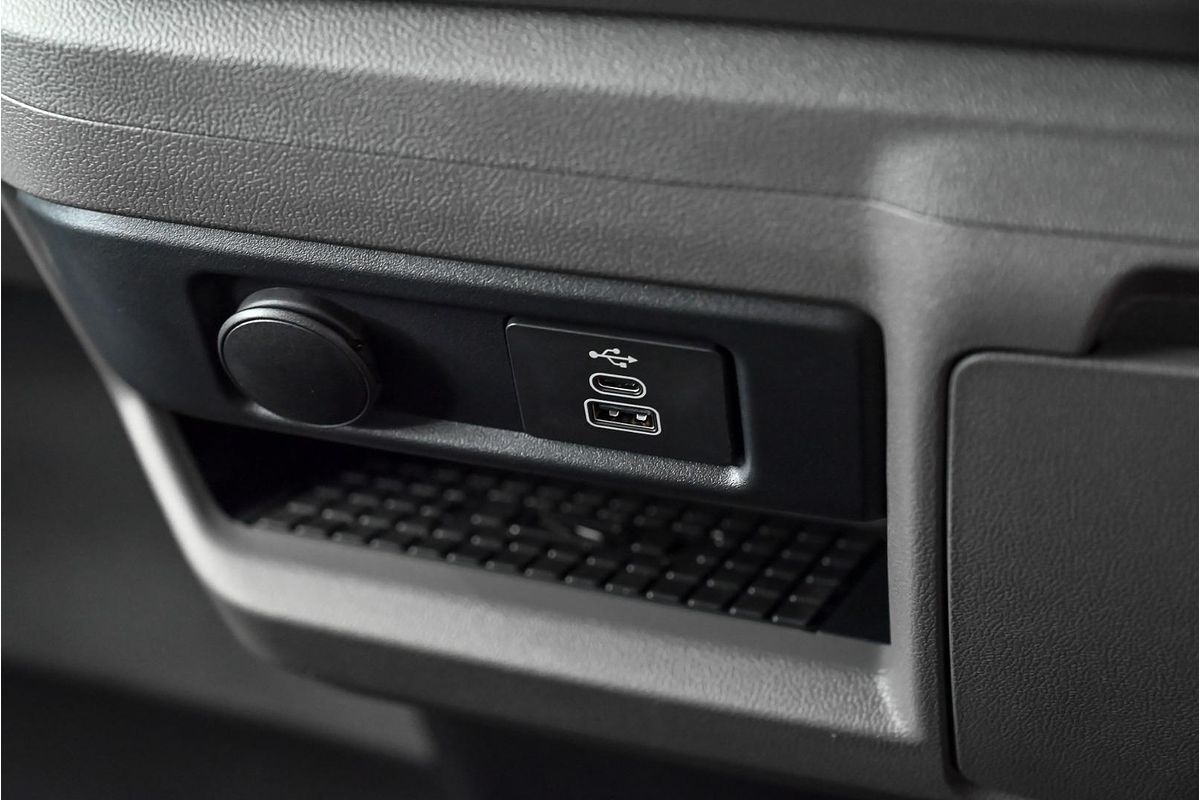 2025 Volkswagen Transporter TDI 125kW NSN LWB Low Roof