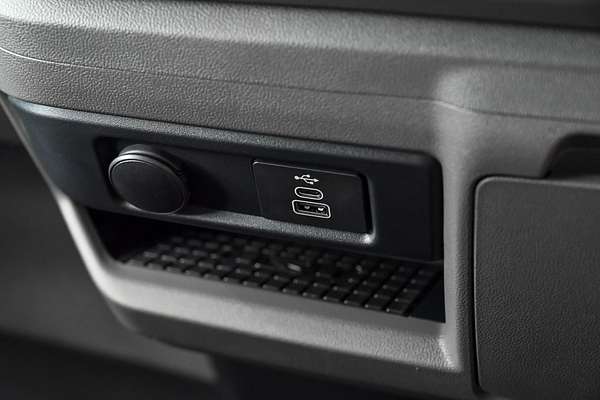 2025 Volkswagen Transporter TDI 125kW NSN LWB Low Roof