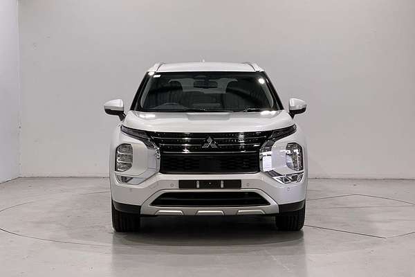 2024 Mitsubishi Outlander LS ZM