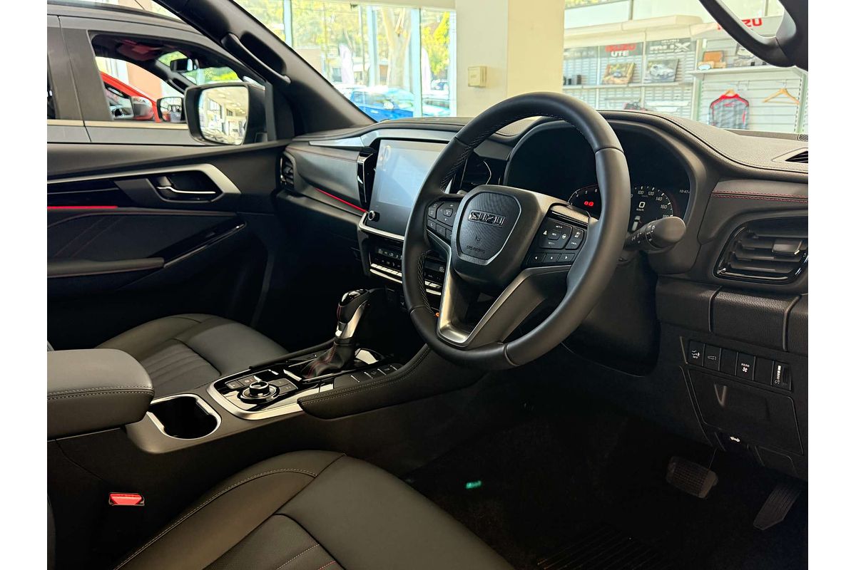 2025 Isuzu MU-X X-TERRAIN