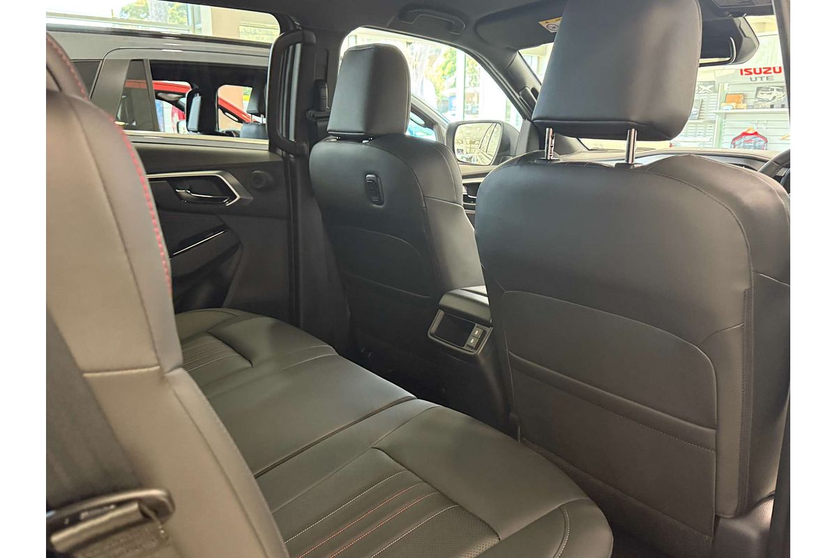 2025 Isuzu MU-X X-TERRAIN