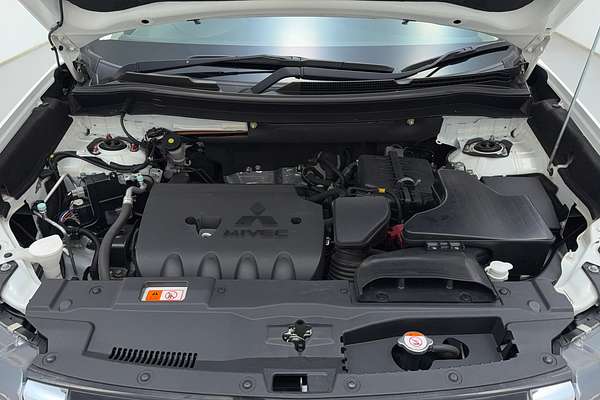 2017 Mitsubishi Outlander LS Safety Pack ZK