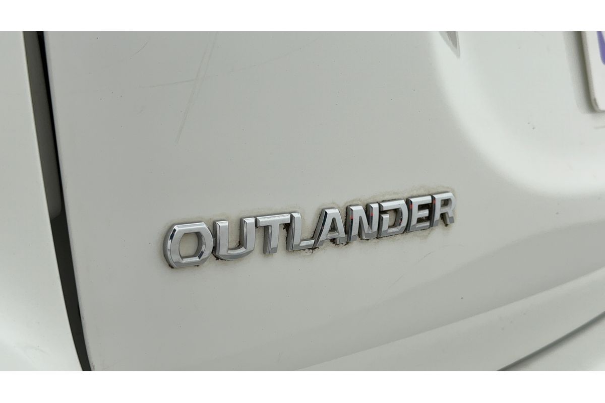 2017 Mitsubishi Outlander LS Safety Pack ZK