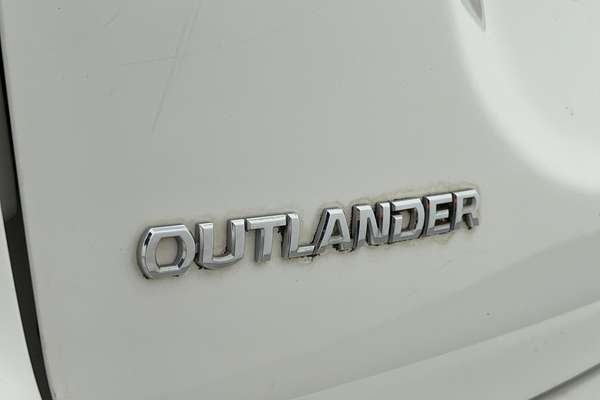 2017 Mitsubishi Outlander LS Safety Pack ZK