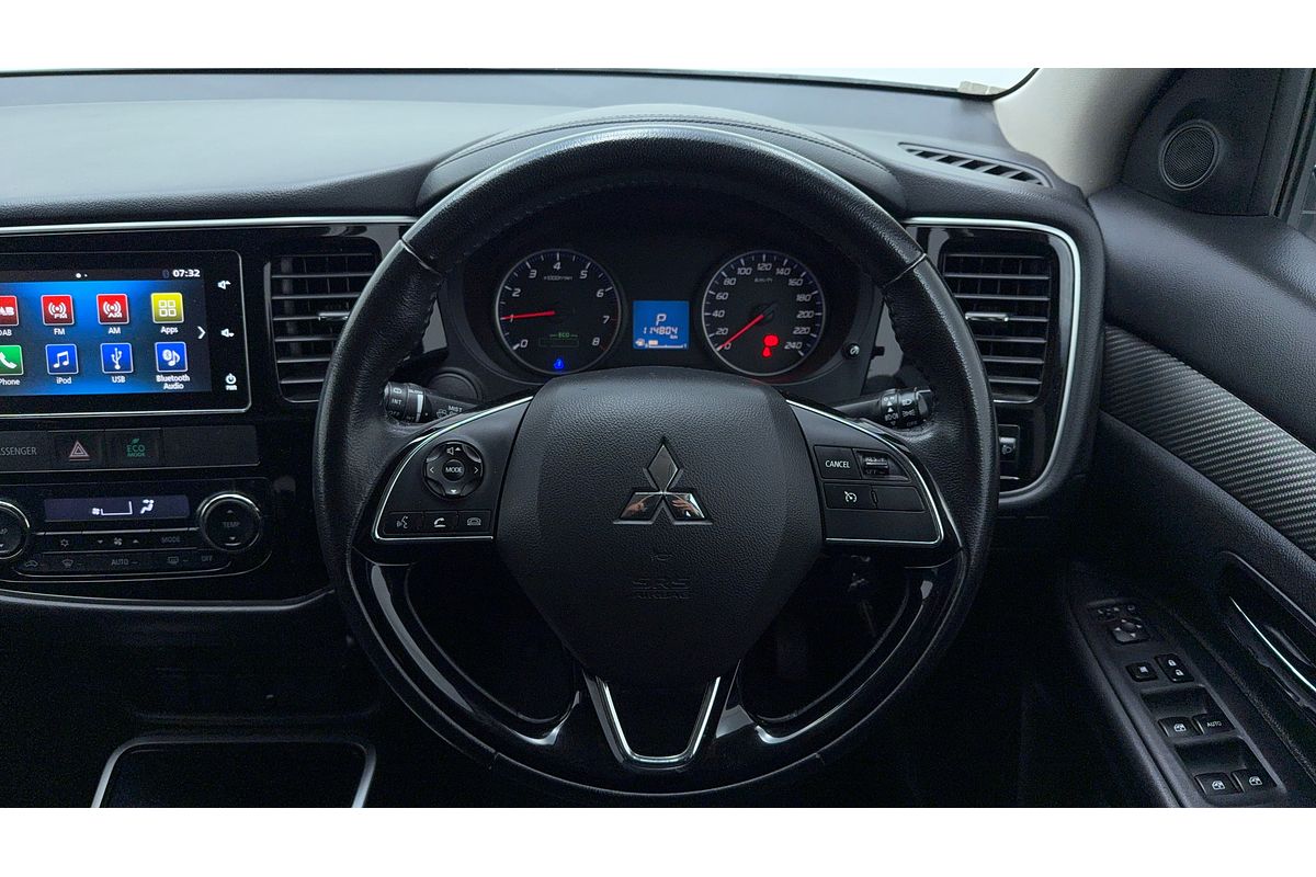 2017 Mitsubishi Outlander LS Safety Pack ZK