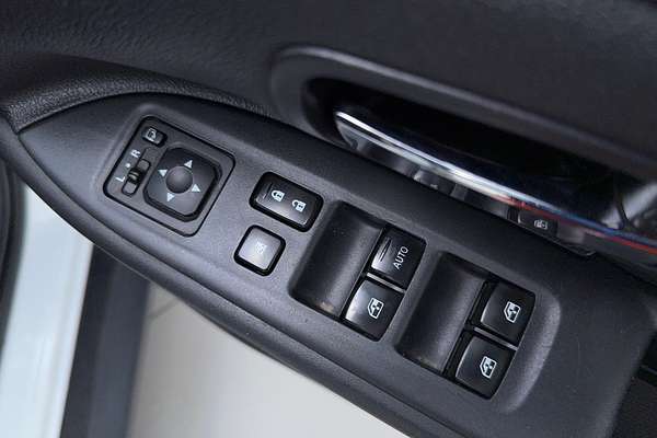 2017 Mitsubishi Outlander LS Safety Pack ZK