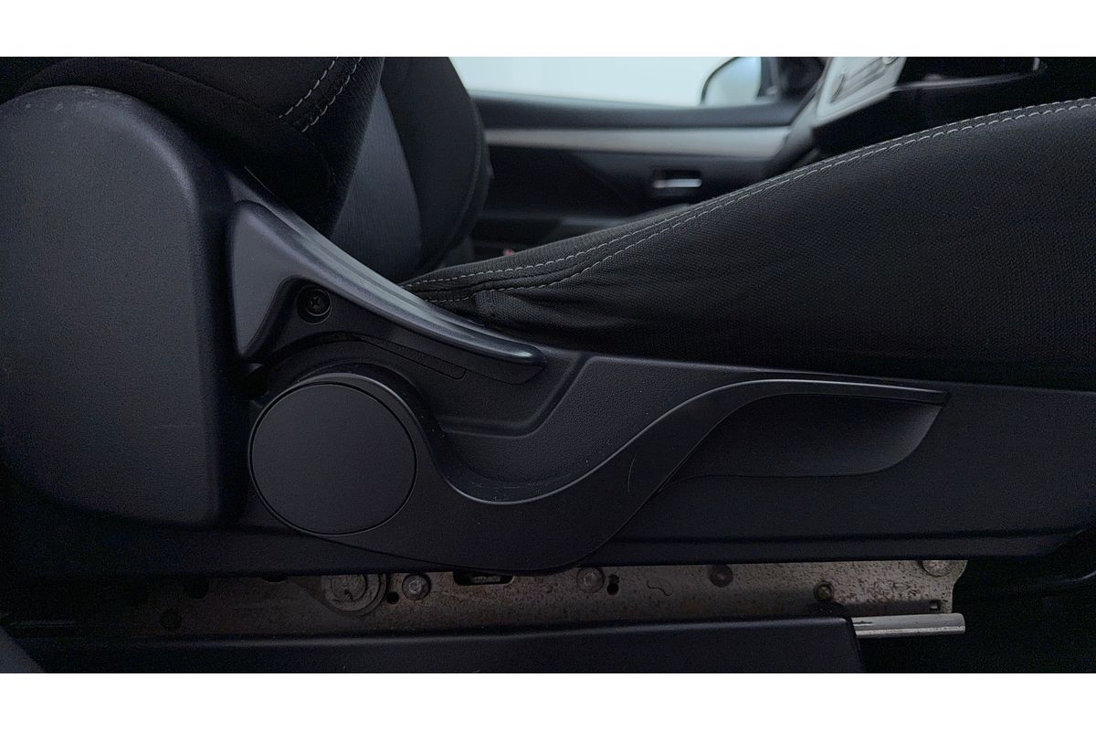 2017 Mitsubishi Outlander LS Safety Pack ZK