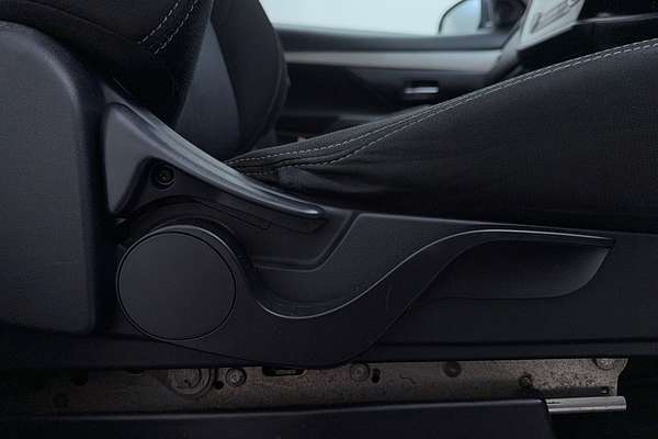 2017 Mitsubishi Outlander LS Safety Pack ZK