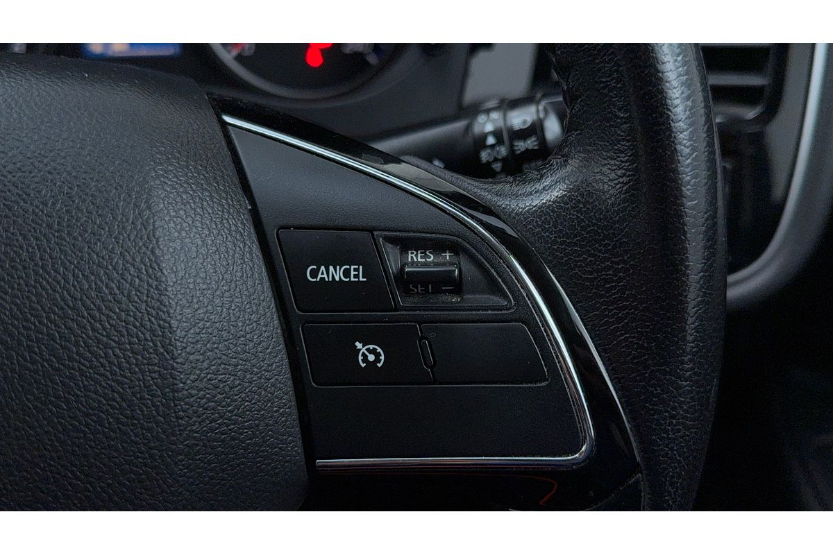 2017 Mitsubishi Outlander LS Safety Pack ZK