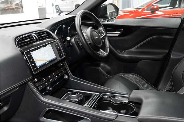 2016 Jaguar F-PACE 20d R-Sport X761