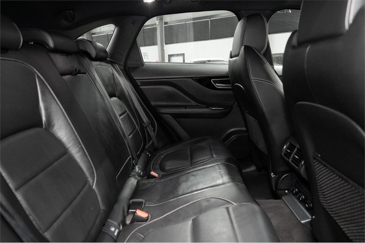 2016 Jaguar F-PACE 20d R-Sport X761