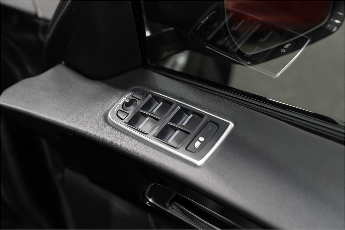 2016 Jaguar F-PACE 20d R-Sport X761