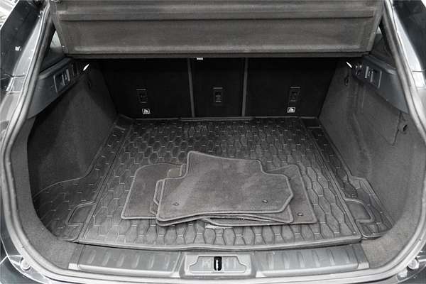 2016 Jaguar F-PACE 20d R-Sport X761