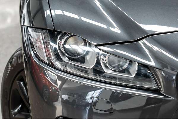 2016 Jaguar F-PACE 20d R-Sport X761