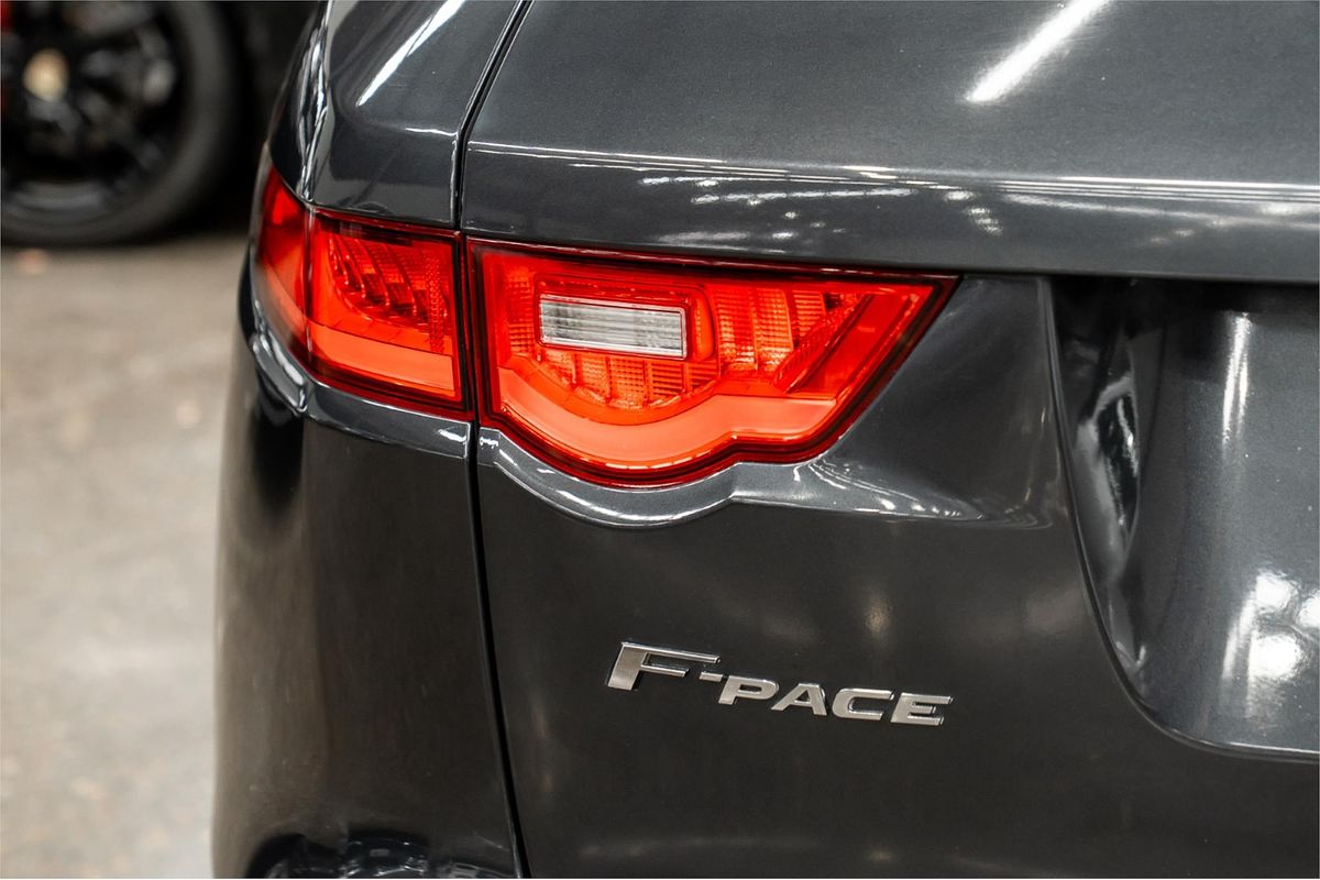 2016 Jaguar F-PACE 20d R-Sport X761