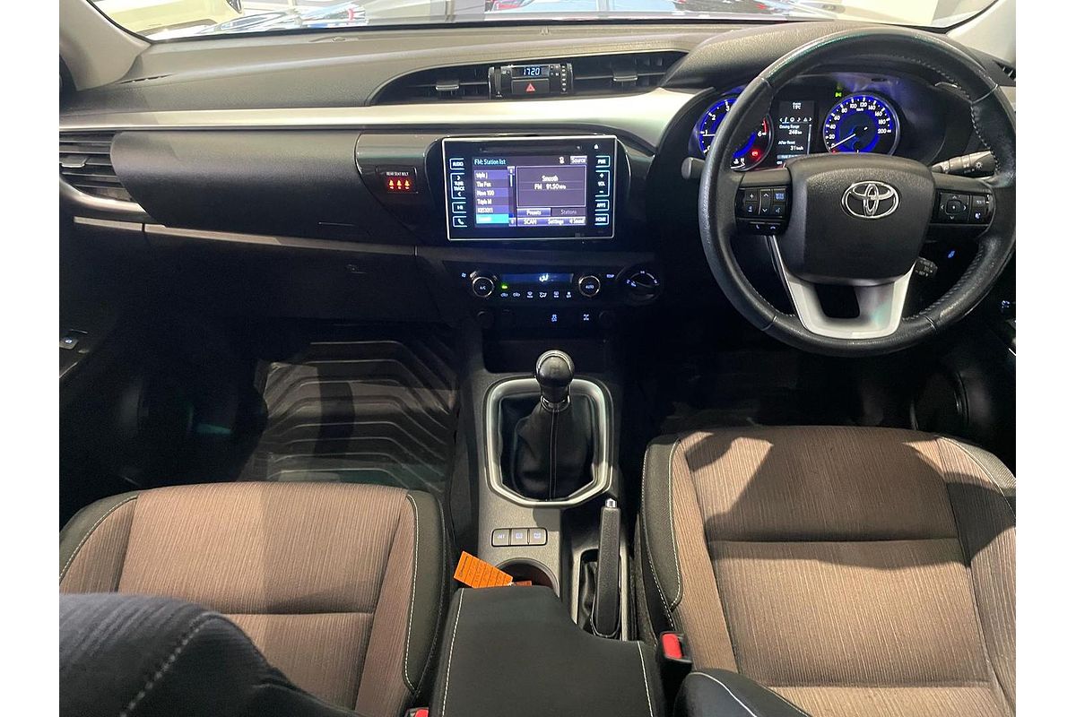 2017 Toyota Hilux SR5 GUN126R 4X4