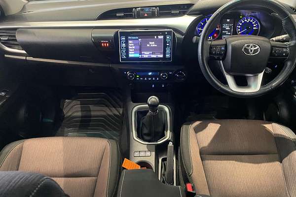 2017 Toyota Hilux SR5 GUN126R 4X4