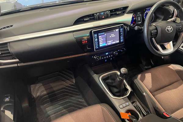 2017 Toyota Hilux SR5 GUN126R 4X4