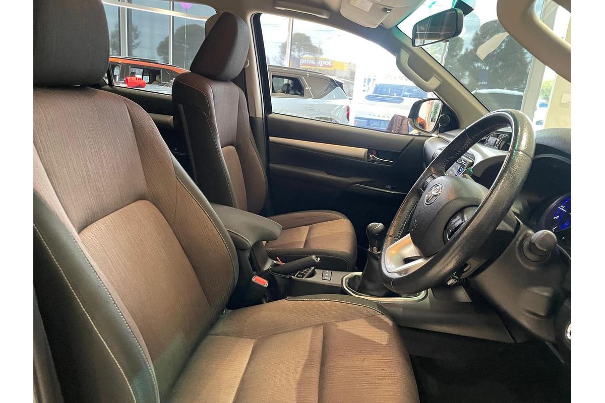 2017 Toyota Hilux SR5 GUN126R 4X4