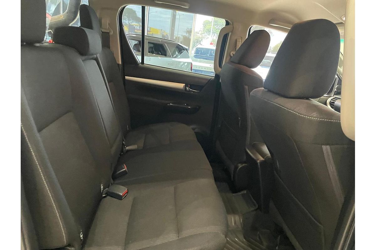 2017 Toyota Hilux SR5 GUN126R 4X4