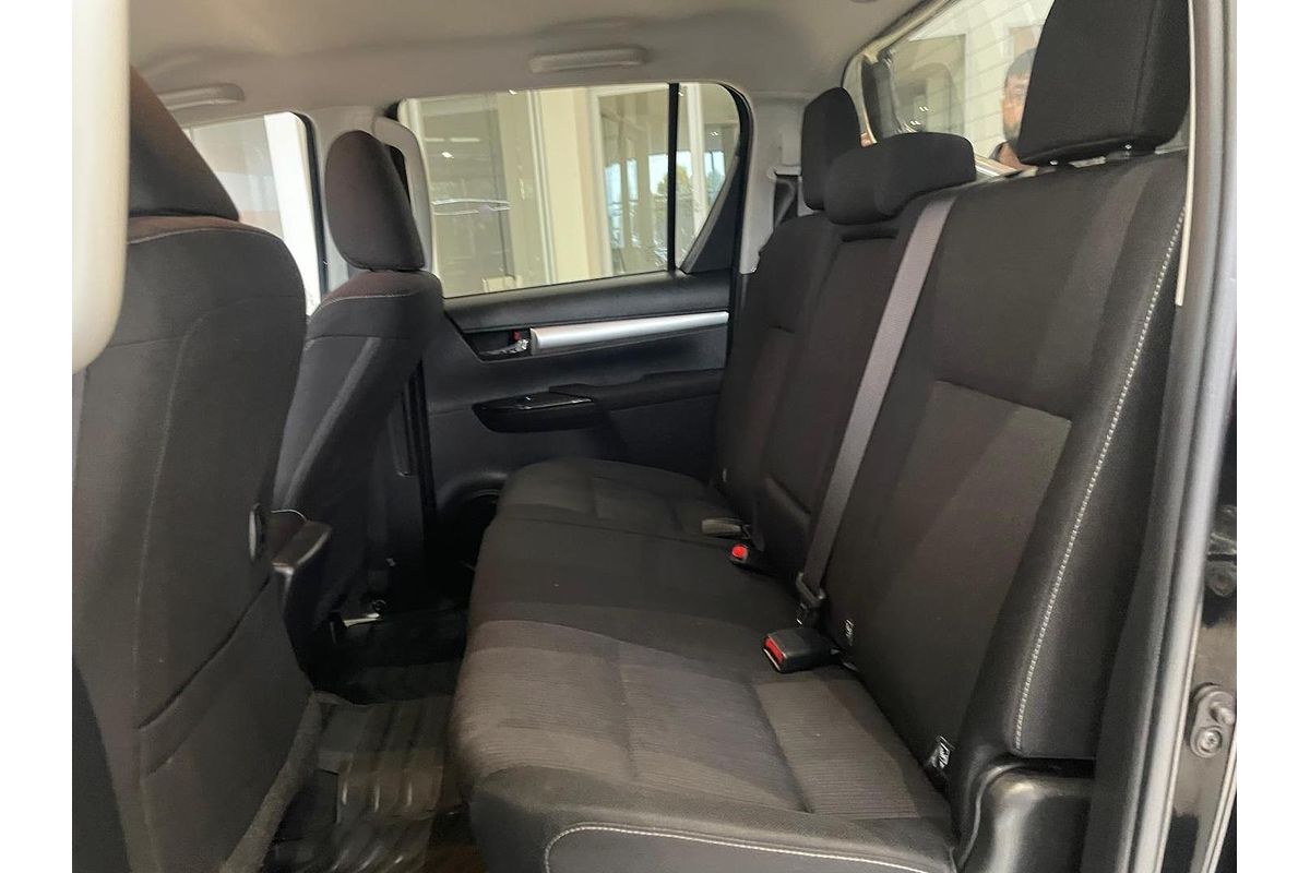 2017 Toyota Hilux SR5 GUN126R 4X4
