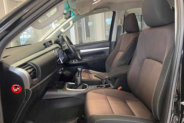 2017 Toyota Hilux SR5 GUN126R 4X4