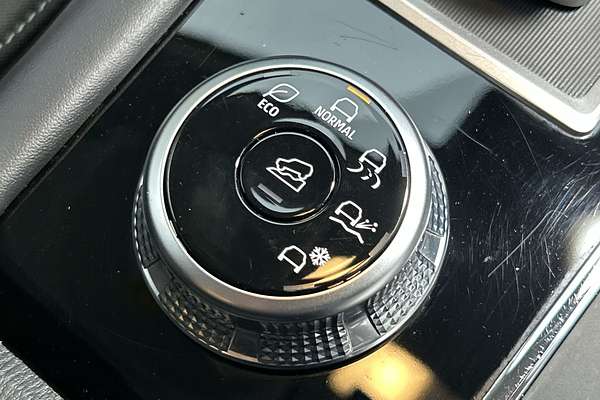 2023 Mitsubishi Outlander ES ZM