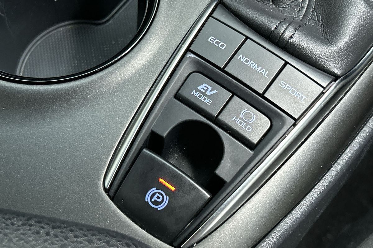 2021 Toyota Camry Ascent AXVH70R