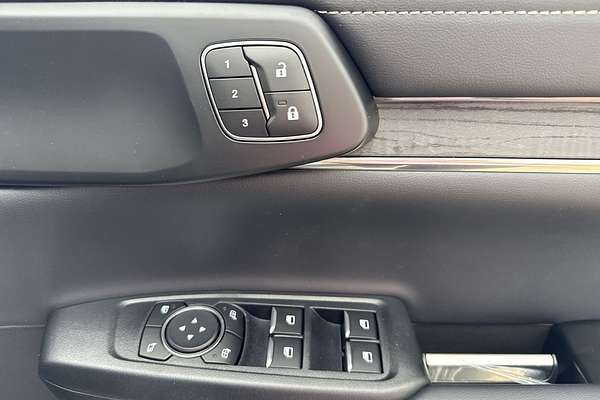 2025 Ford Everest Platinum 3.0L