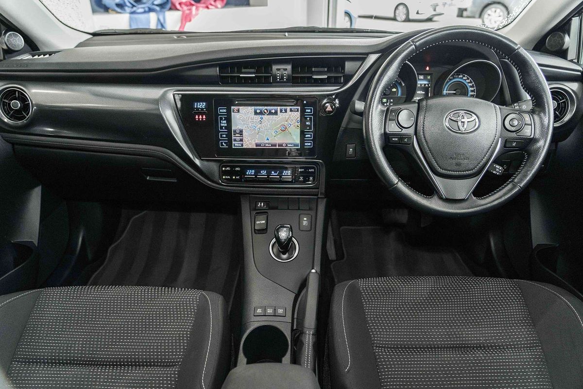 2017 Toyota Corolla Hybrid ZWE186R