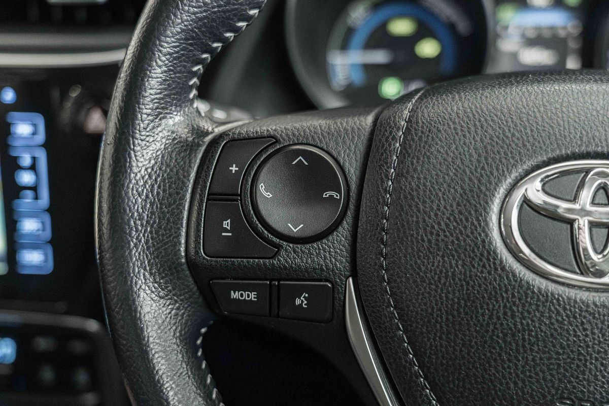 2017 Toyota Corolla Hybrid ZWE186R