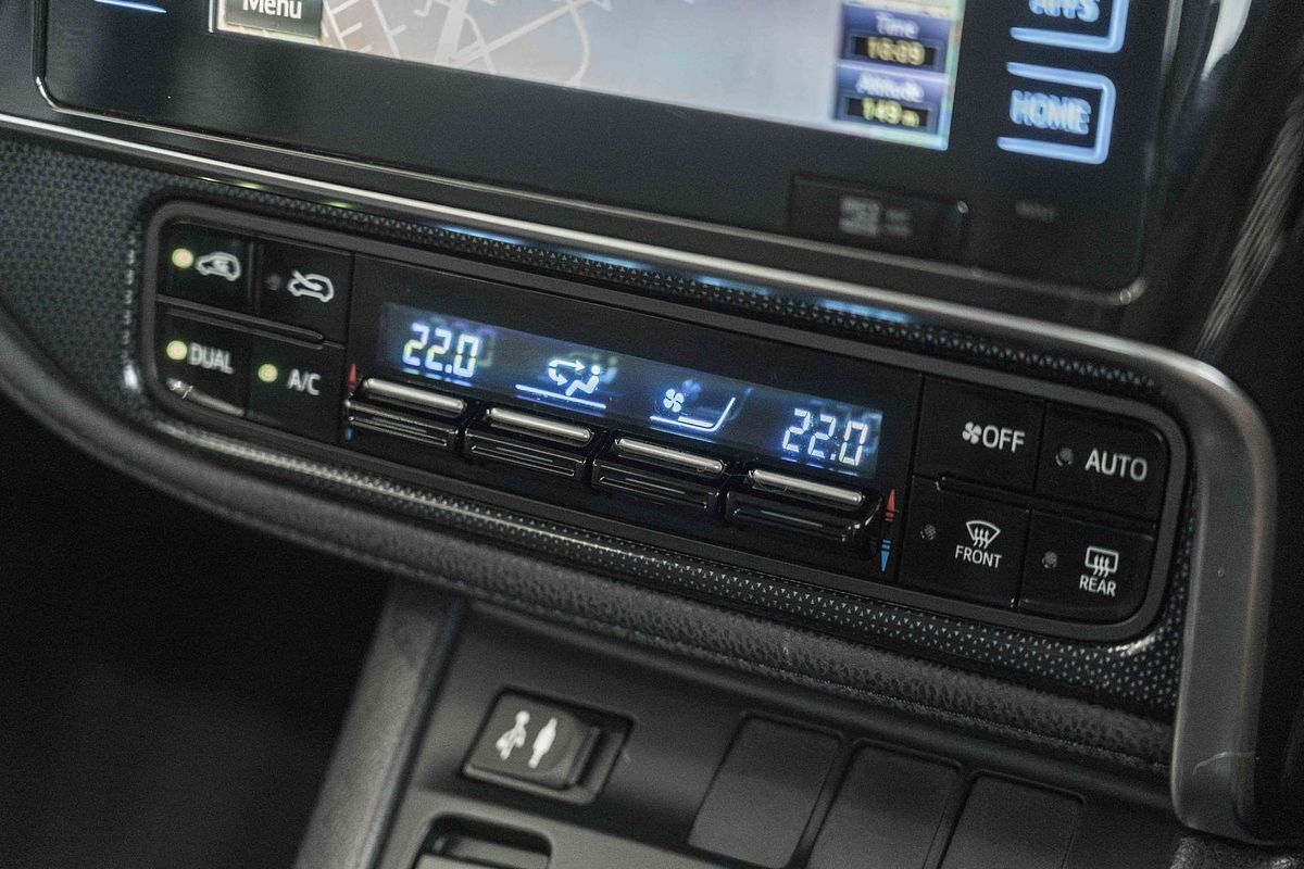 2017 Toyota Corolla Hybrid ZWE186R