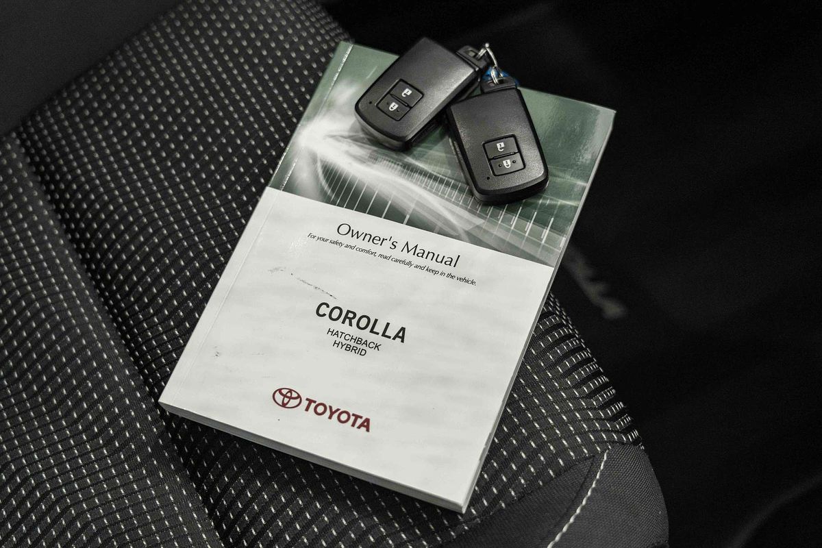 2017 Toyota Corolla Hybrid ZWE186R