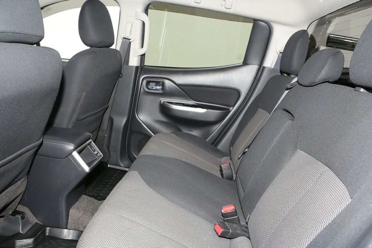 2019 Mitsubishi Triton GLS MR 4X4