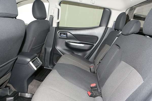 2019 Mitsubishi Triton GLS MR 4X4