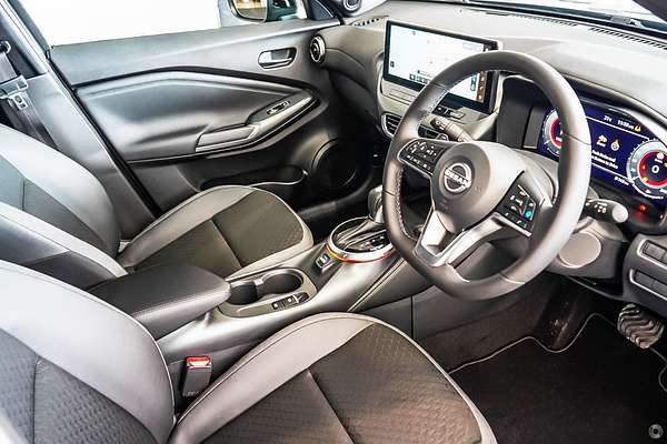 2025 Nissan JUKE ST-L F16