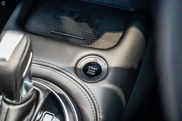 2025 Nissan JUKE ST-L F16