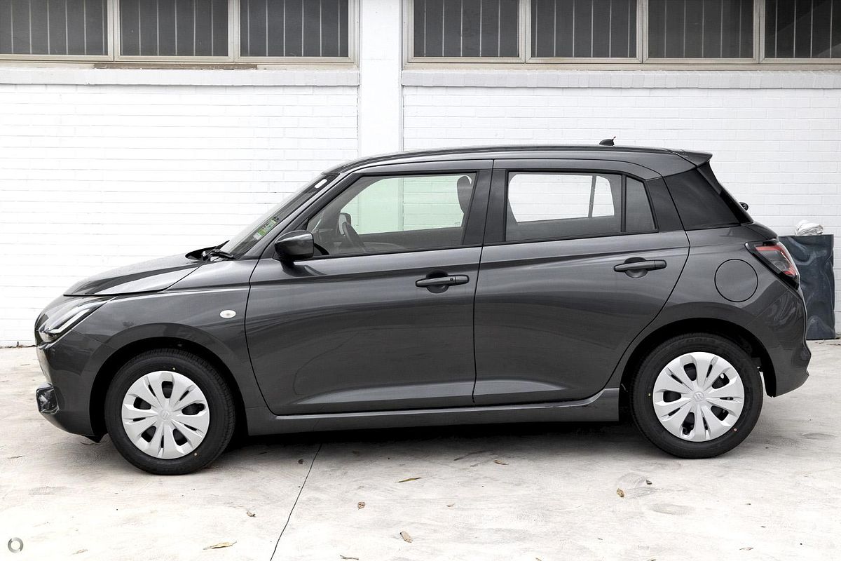 2025 Suzuki Swift Hybrid UZ