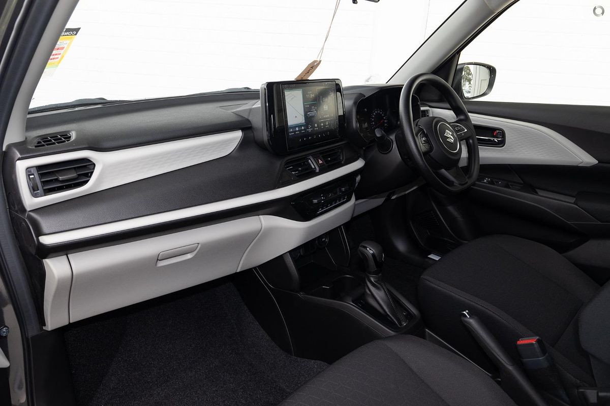 2025 Suzuki Swift Hybrid UZ