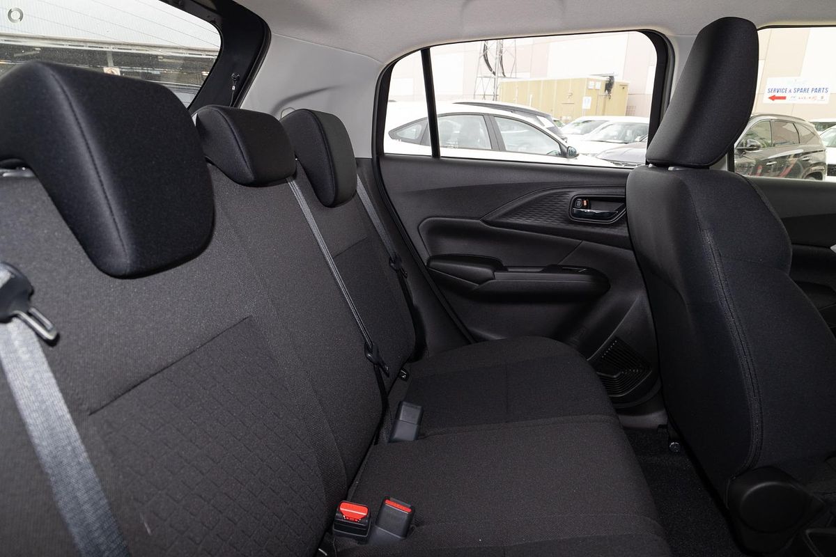 2025 Suzuki Swift Hybrid UZ