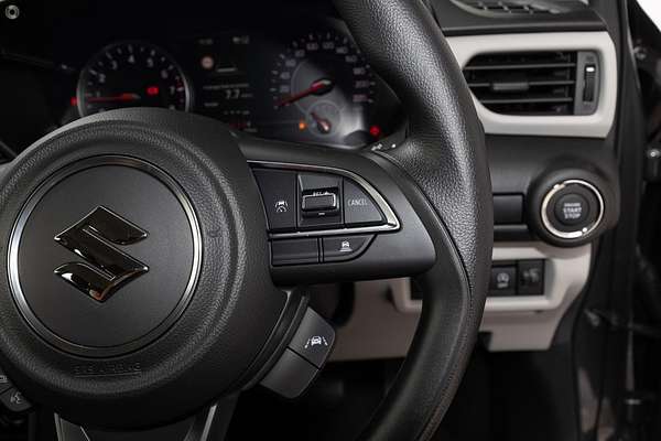 2025 Suzuki Swift Hybrid UZ