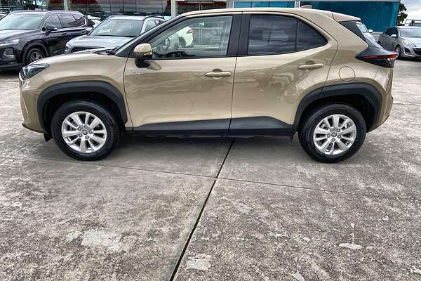 2024 Toyota Yaris Cross GXL MXPJ10R