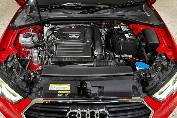2019 Audi A3 35 TFSI S line plus 8V