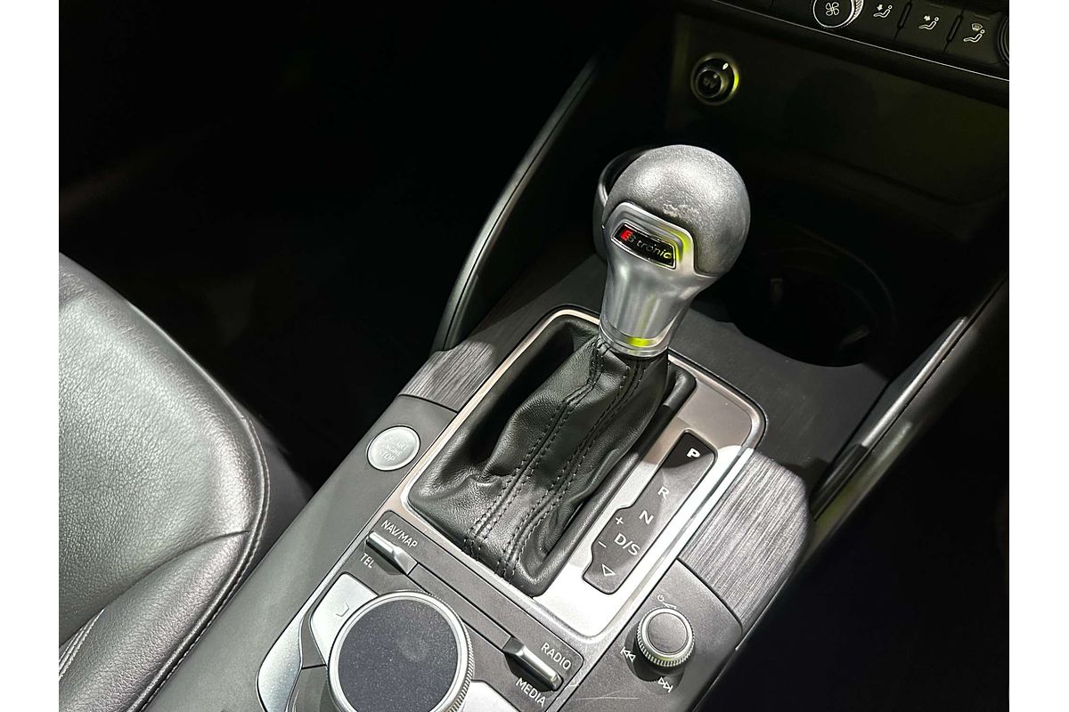 2019 Audi A3 35 TFSI S line plus 8V