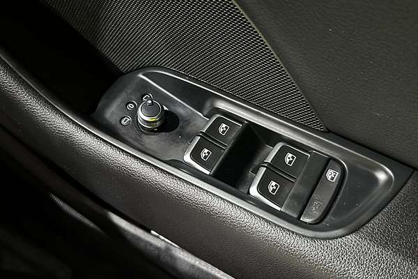 2019 Audi A3 35 TFSI S line plus 8V