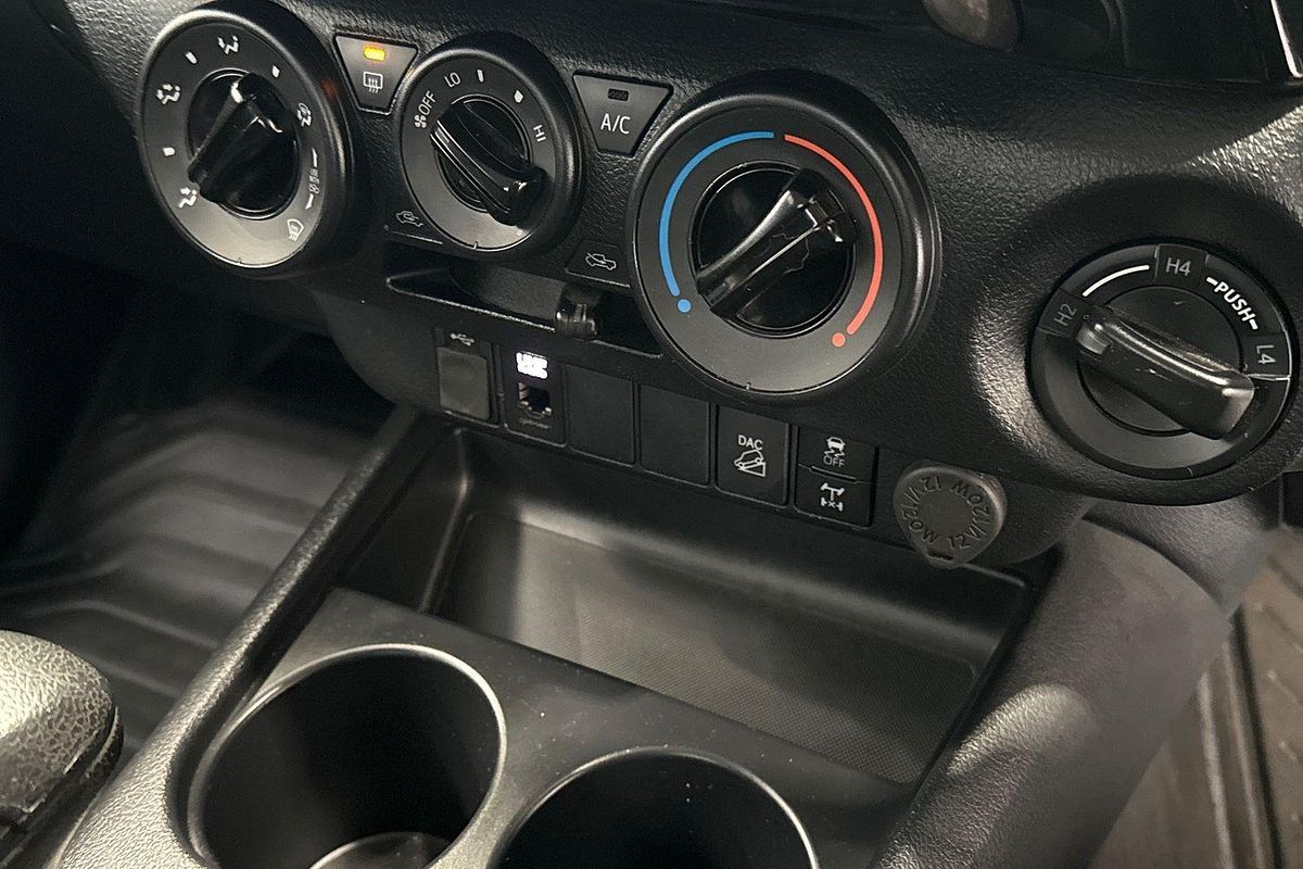 2022 Toyota Hilux SR GUN126R 4X4