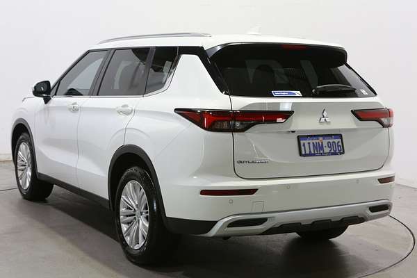 2025 Mitsubishi Outlander LS ZM